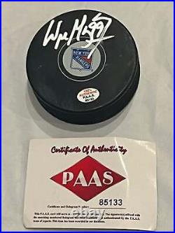 Wayne Gretzky of the NY Rangers autographed hockey puck