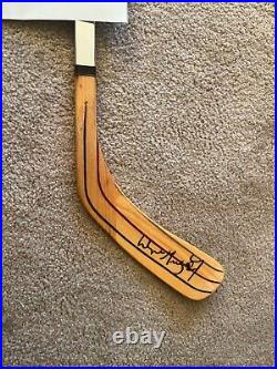 Wayne Gretzky signed hockey stick
