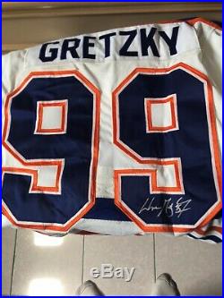 Wayne gretzky Autographed Oilers Jersey