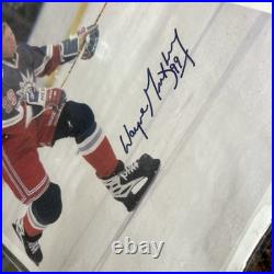 Wayne gretzky autographed picture Plus Card Lot